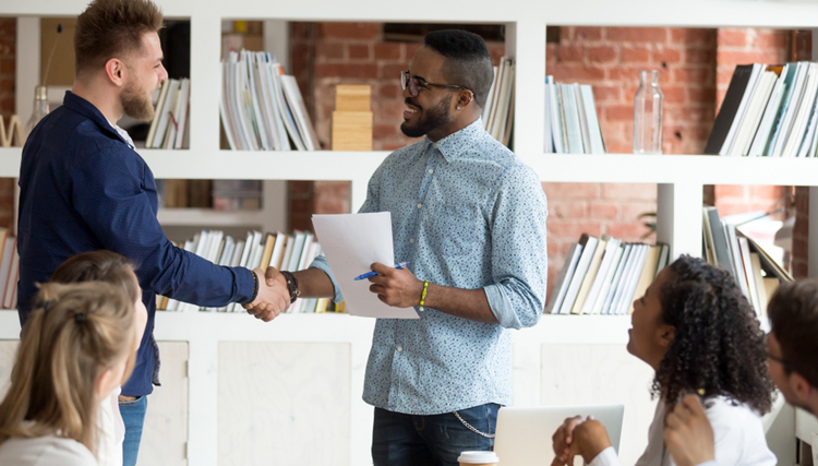 Benefício premiação: como gerar valor e motivar a equipe